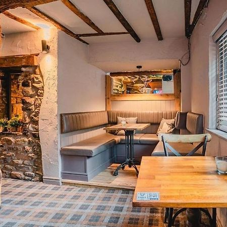 Lovely 1-Bed Loft In Newport Экстерьер фото