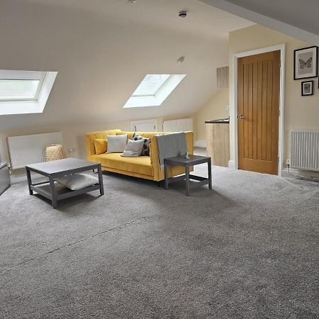 Lovely 1-Bed Loft In Newport Экстерьер фото