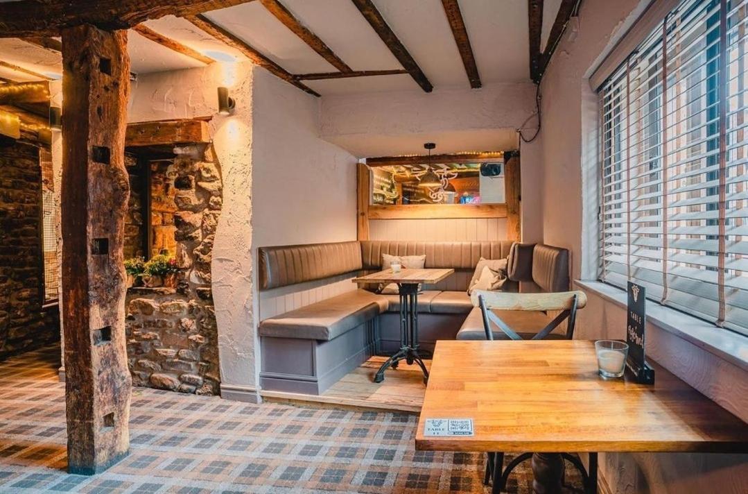 Lovely 1-Bed Loft In Newport Экстерьер фото