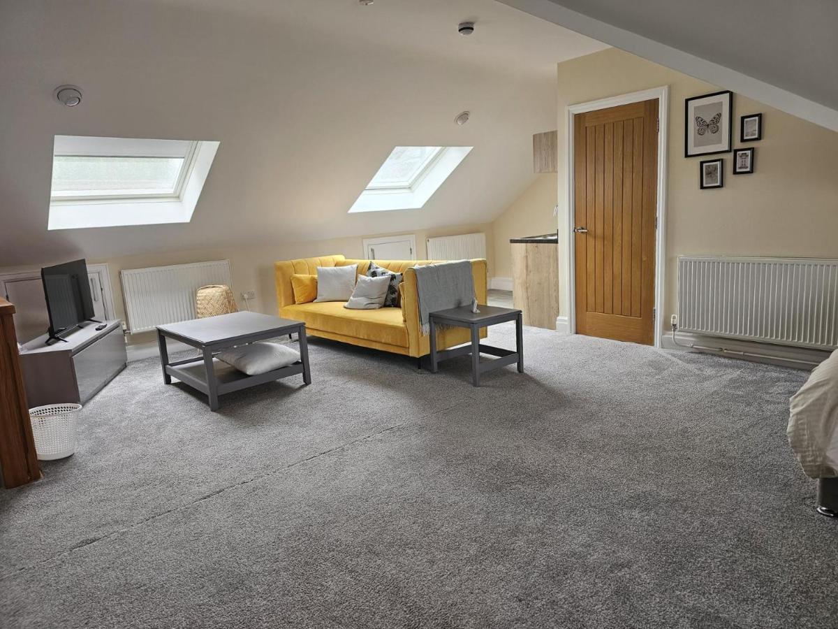 Lovely 1-Bed Loft In Newport Экстерьер фото